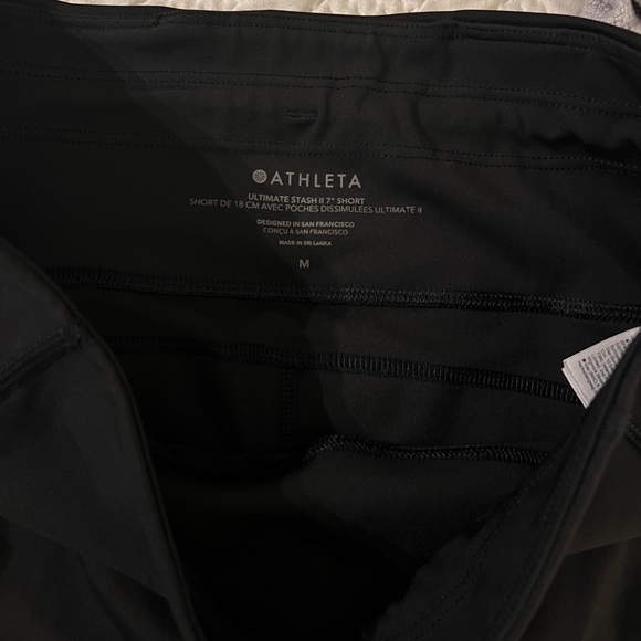 Athleta ultimate stash 7” short, Sz M - Picture 2 of 5